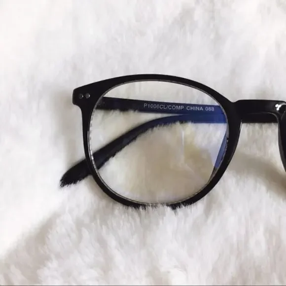 Tori Black Computer Blue Light Glasses - Picture 10 of 14